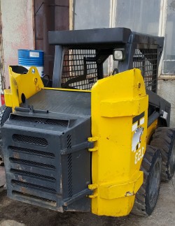 Мини челен товарач THOMAS 153