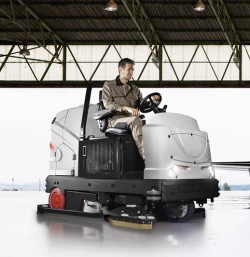 REGO C 130 BS машини за чистење и миење подови