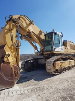 Багер на Гасеници со челна корпа Liebherr R945 HD-S