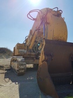 Багер на Гасеници со челна корпа Liebherr R945 HD-S