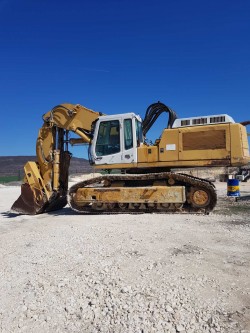 Багер на Гасеници со челна корпа Liebherr R945 HD-S